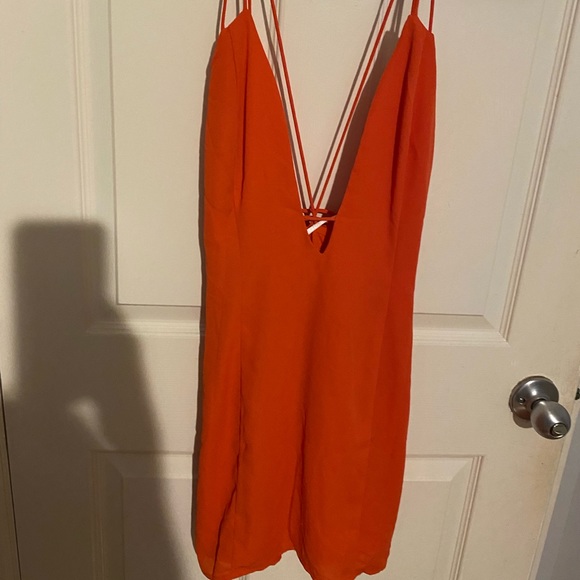 Superdown dress - Picture 3 of 3